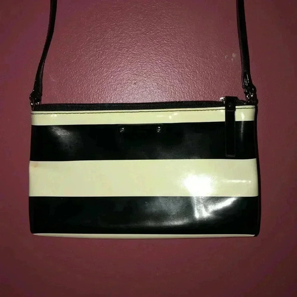 Kate Spade Purse - Picture 3 of 8